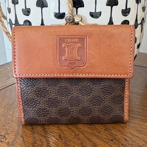 Celine Vintage Macadam Triomphe Kisslock Wallet